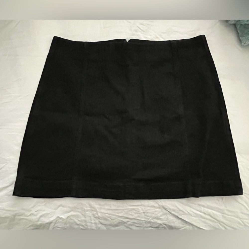 Black wild Fable mini skirt